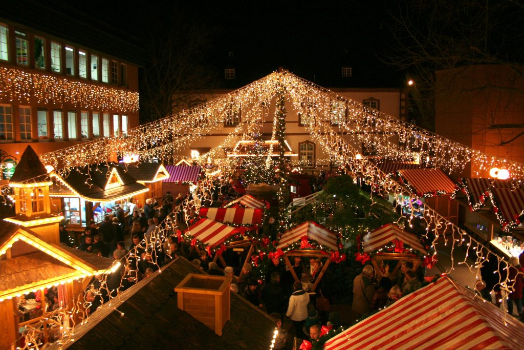 Weihnachtsmarkt am Stadthaus